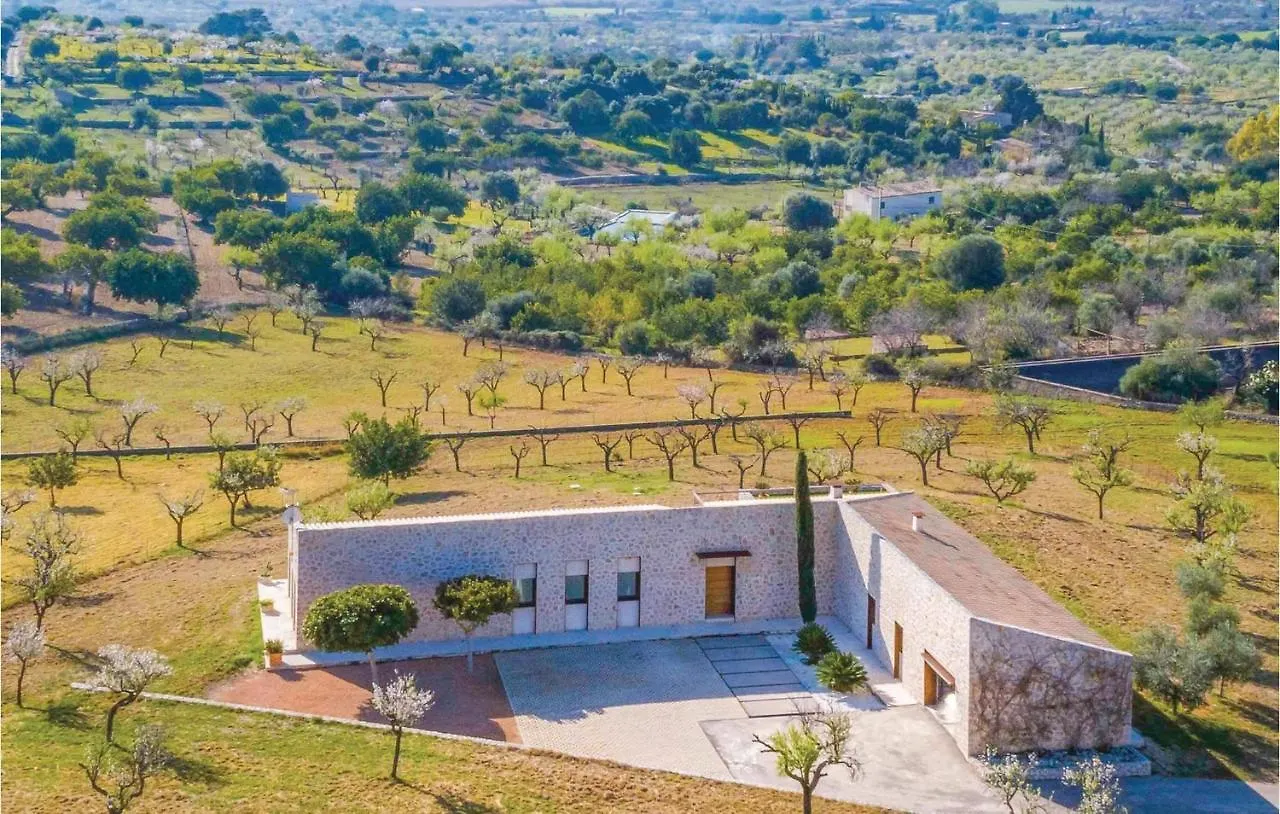 4 Bedroom Stunning Home In Moscari