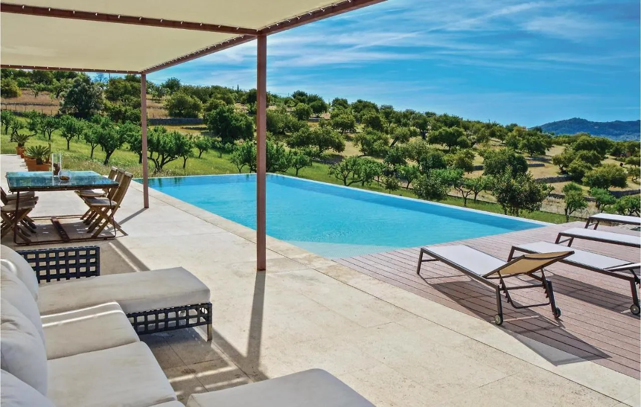 4 Bedroom Stunning Home In Moscari 0*,  İspanya