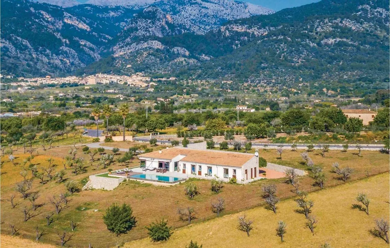 4 Bedroom Stunning Home In Moscari